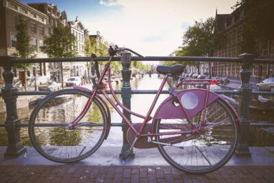 Why do so many Dutch people ride a Grandma Bike (Oma Fiets)